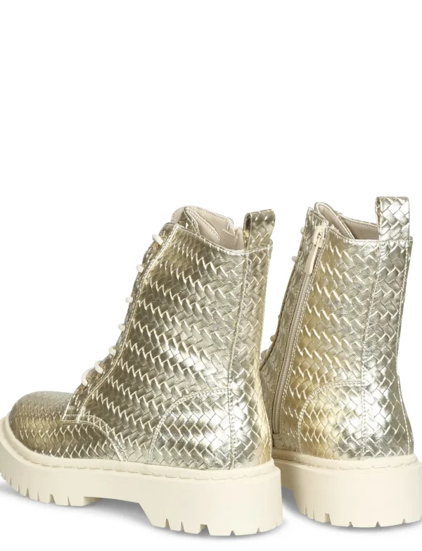 Boot Nikky Goud
