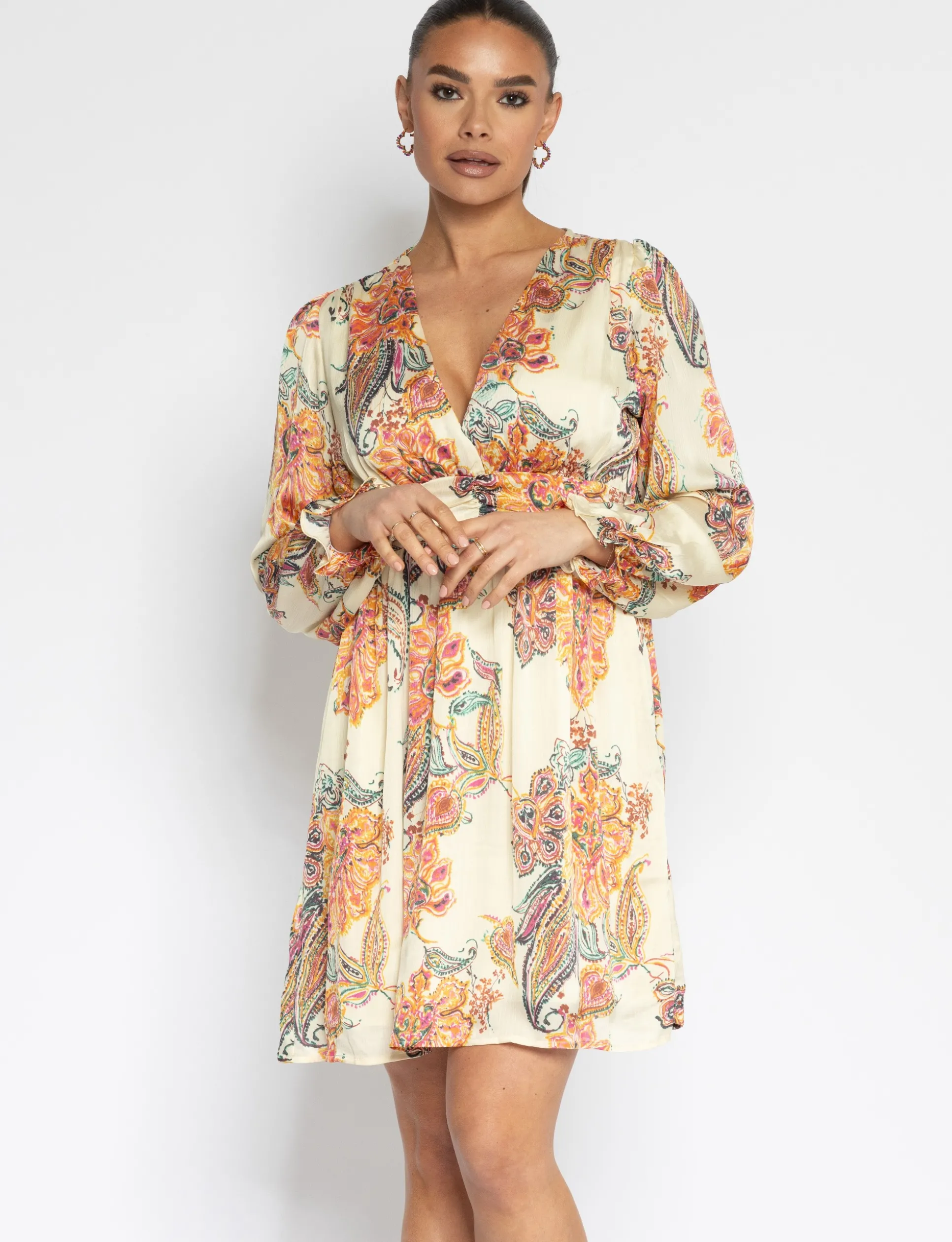 jurk_meddy_beige_0.webp Jurk Meddy Beige