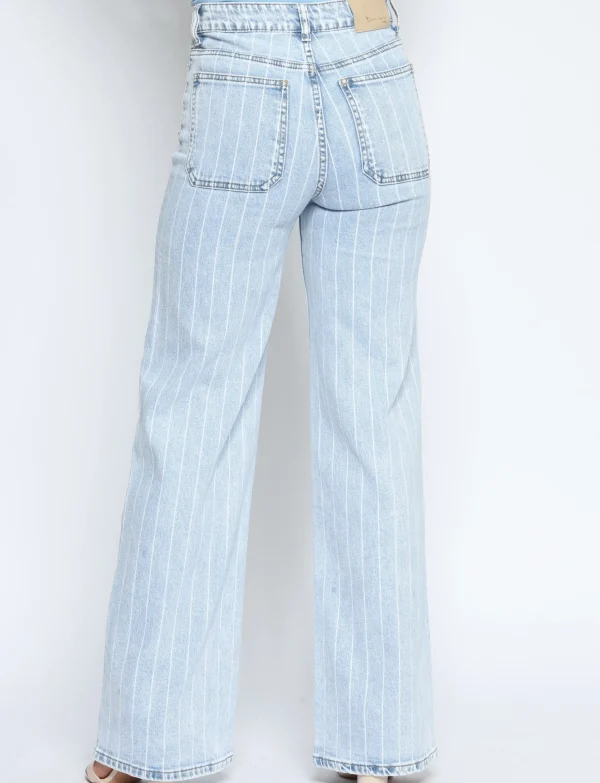 Queen Hearts | Wide leg, Straight jeans W3726 Lichtblauw