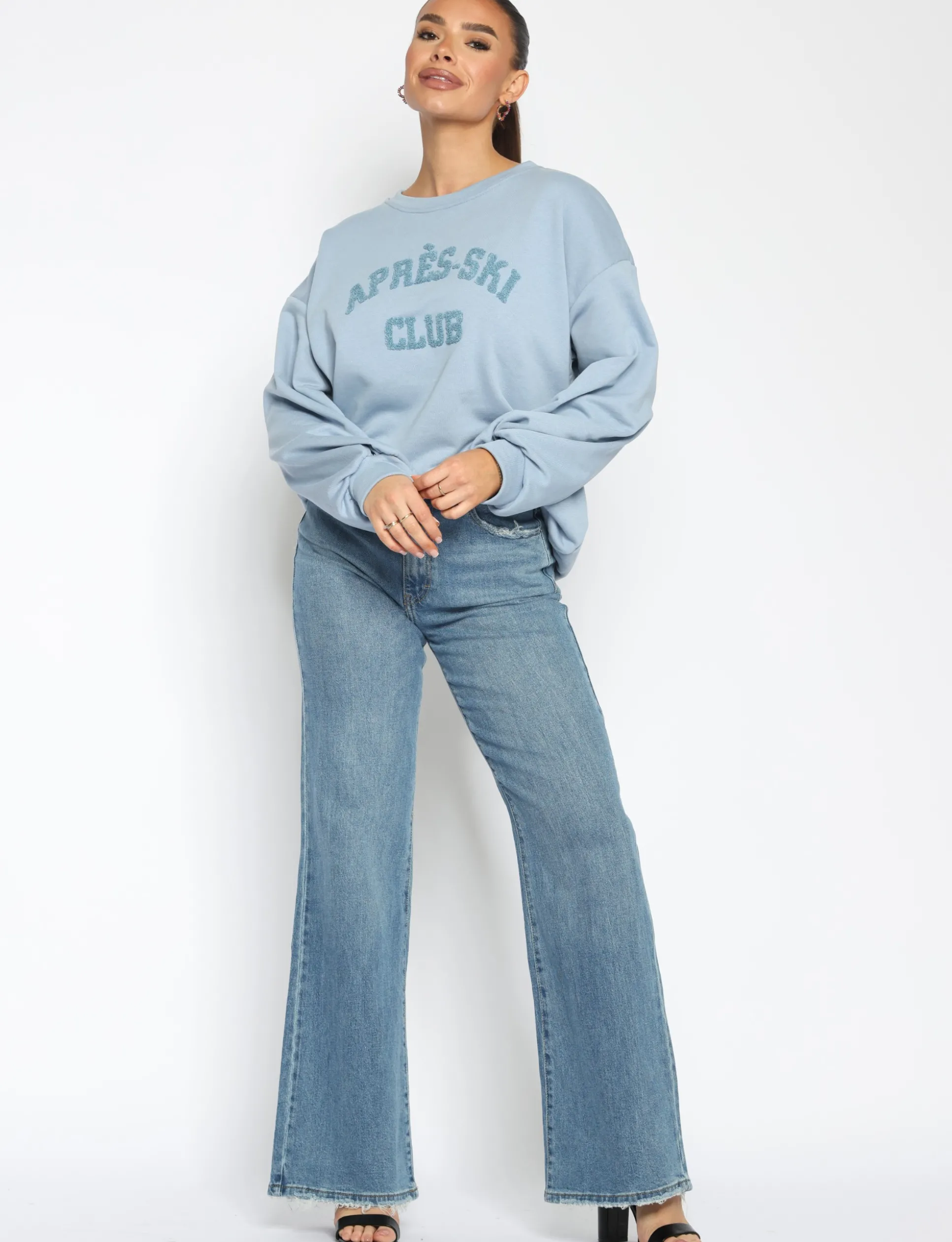 sweater_apres_ski_club_bl_1.webp Sweater Apres ski club Blauw