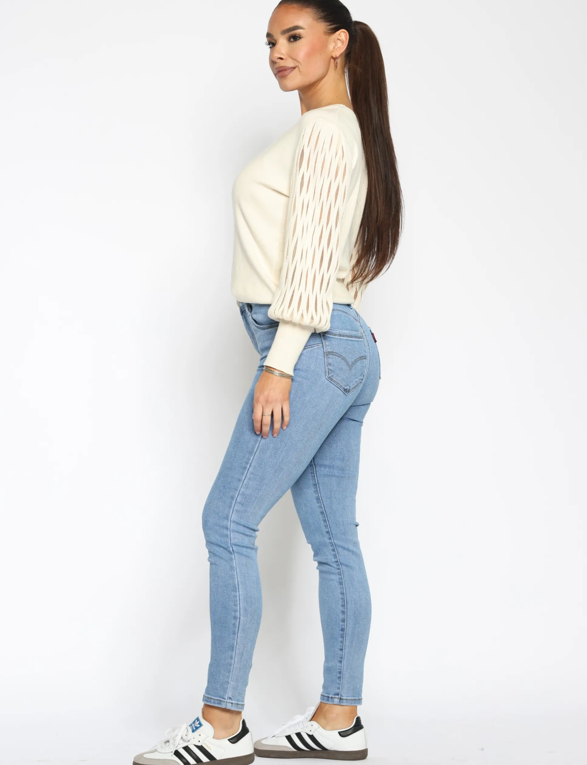 top_gavy_beige_2.webp Top Gavy Beige